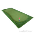 Golf mettant le tapis d'herbe artificielle verte